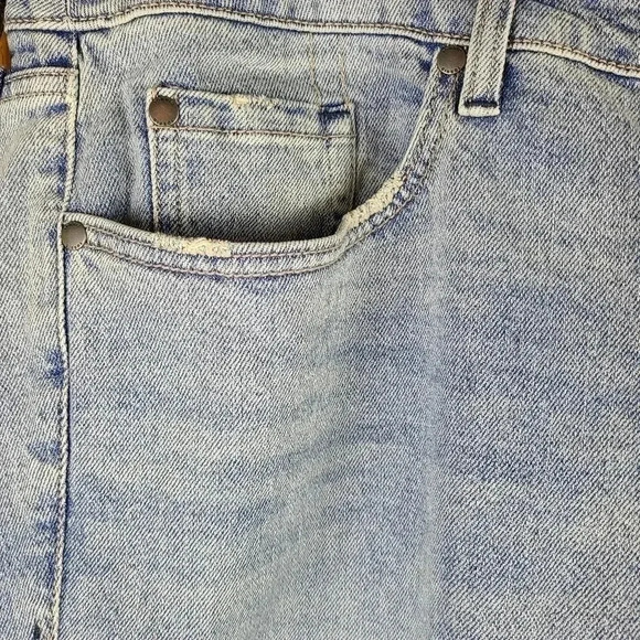 TORRID button fly jean - Picture 5 of 9